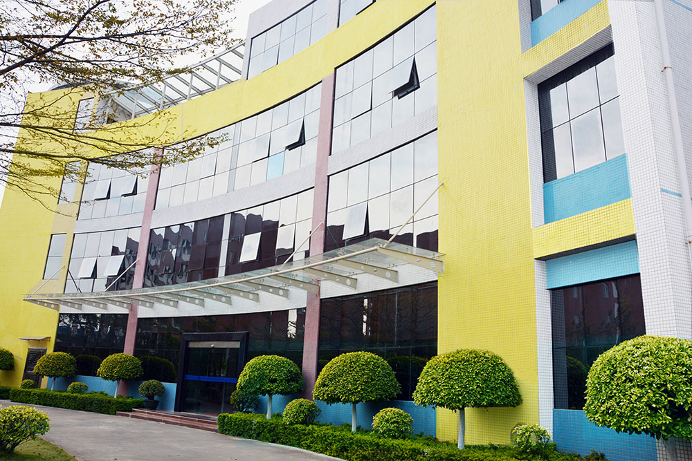 紐斯葆廣賽光伏發(fā)電倡導(dǎo)低碳環(huán)保，為綠色工廠(chǎng)再創(chuàng)標(biāo)桿